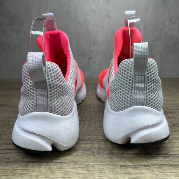 Nike~Girl’s~Presto Extreme Supreme Hot Pink with Gray Strap~Size 7Y - Picture 4 of 8